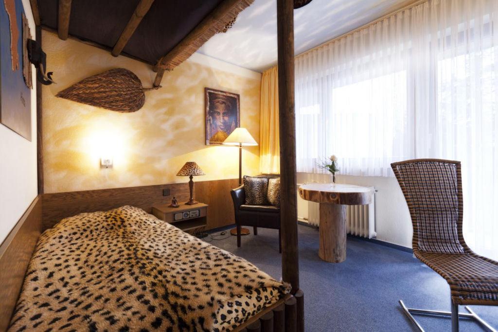 Themen Hotel Terrassen Cafe Bad Münder am Deister Eksteriør bilde
